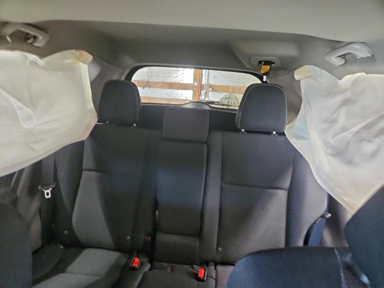 2016 TOYOTA RAV4 XLE photo 37