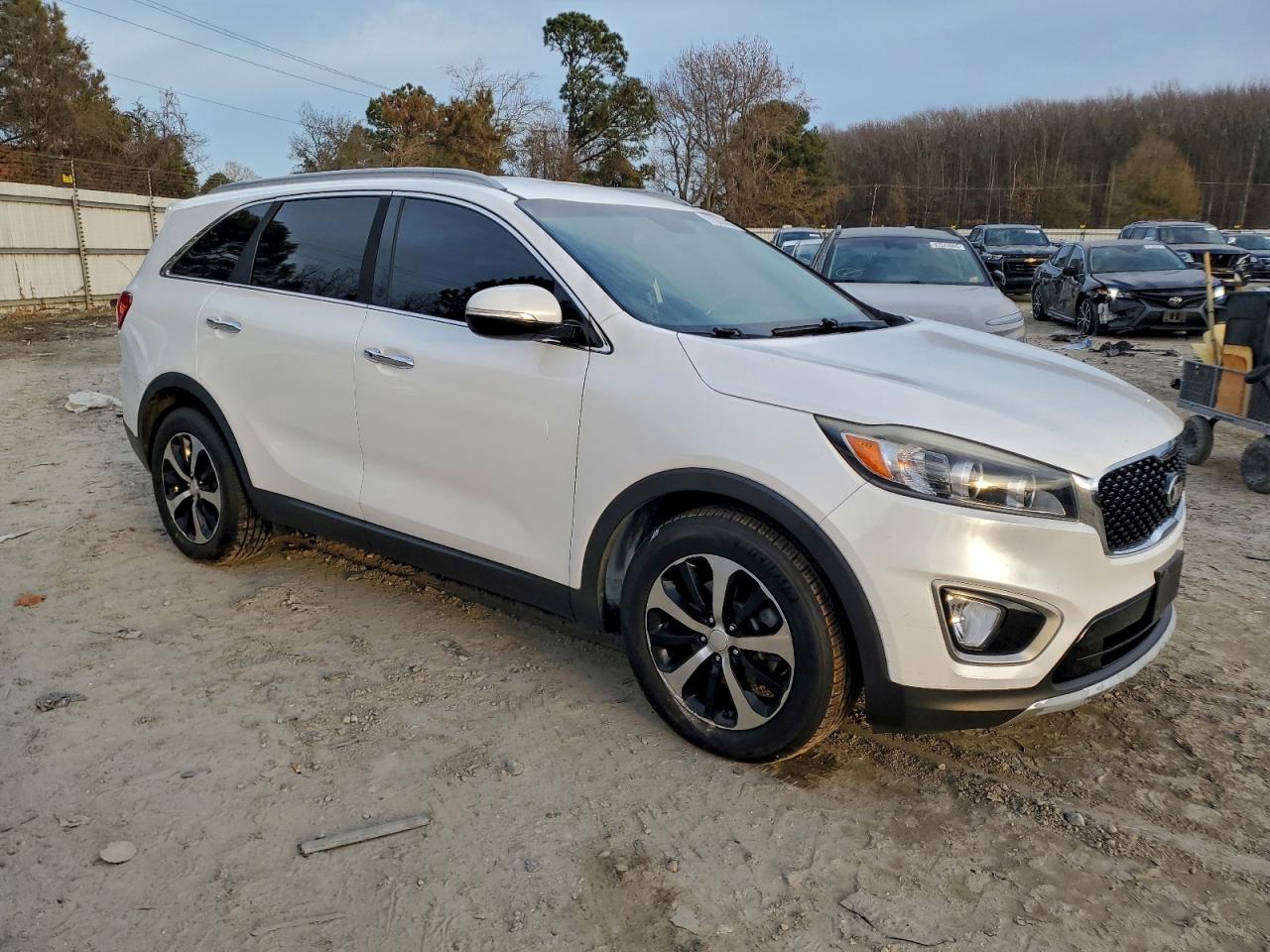 2016 KIA SORENTO EX photo 7
