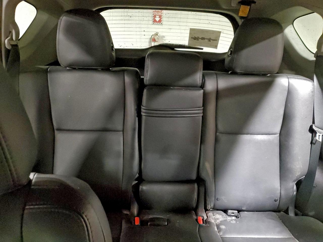 2018 TOYOTA RAV4 HV LE photo 28