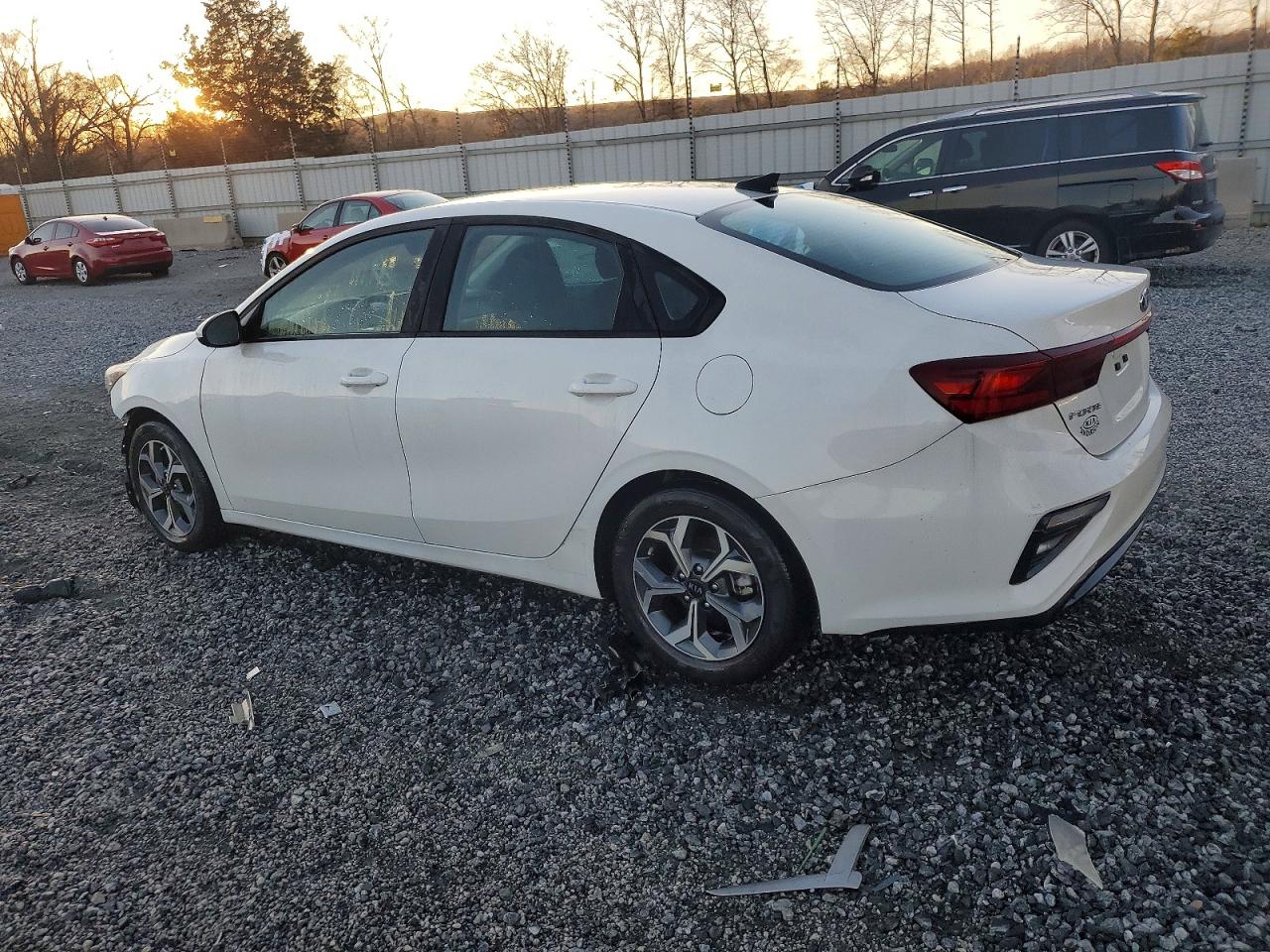 2021 KIA FORTE FE photo 4