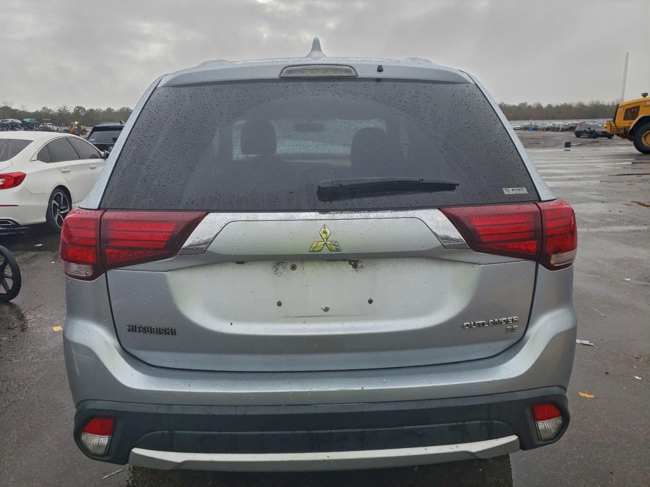 2017 MITSUBISHI OUTLANDER SE photo 6