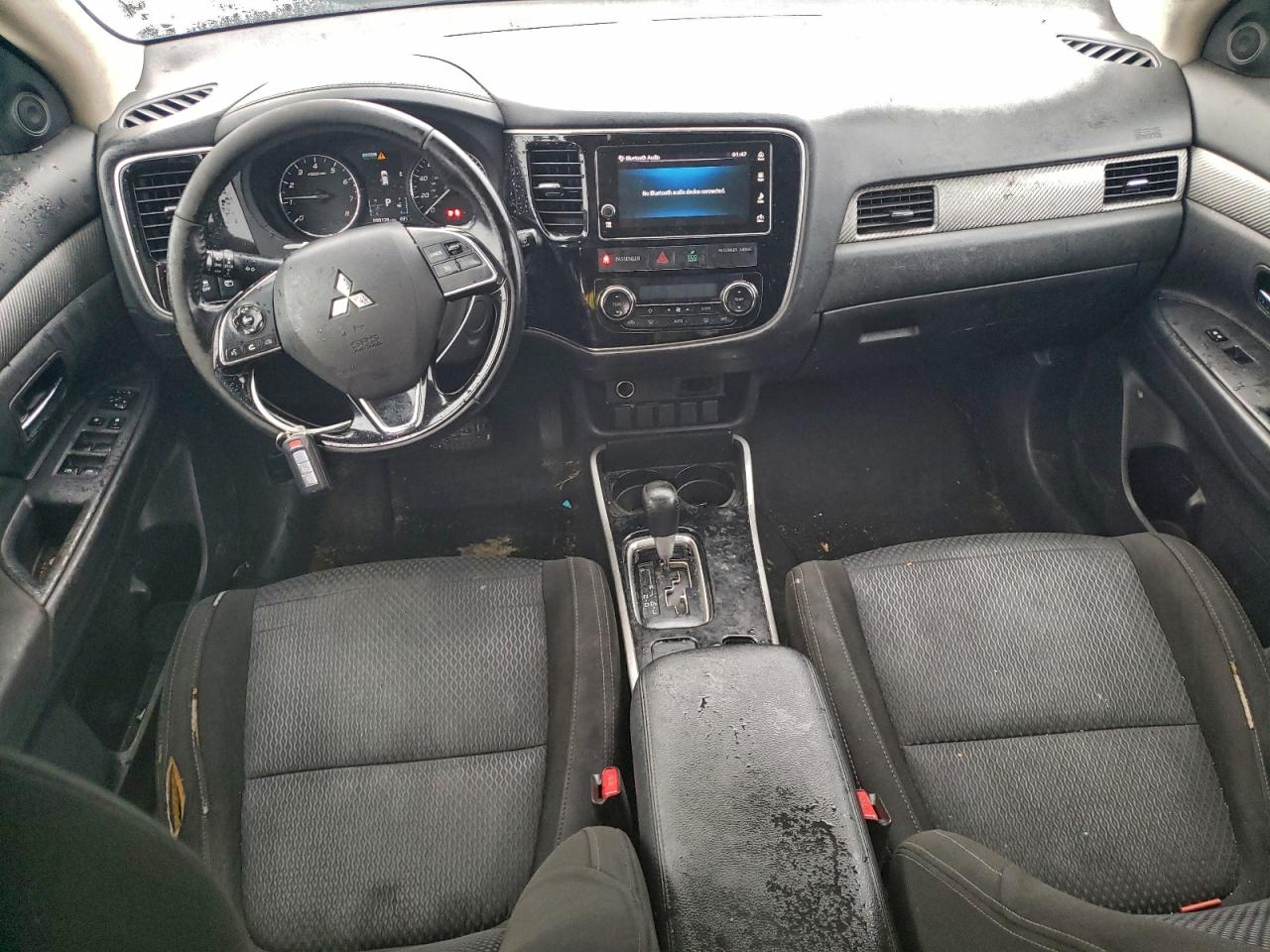 2017 MITSUBISHI OUTLANDER SE photo 8
