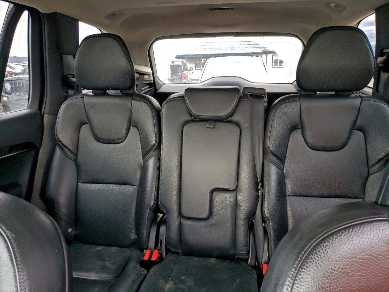 2016 VOLVO XC90 T6 photo 19