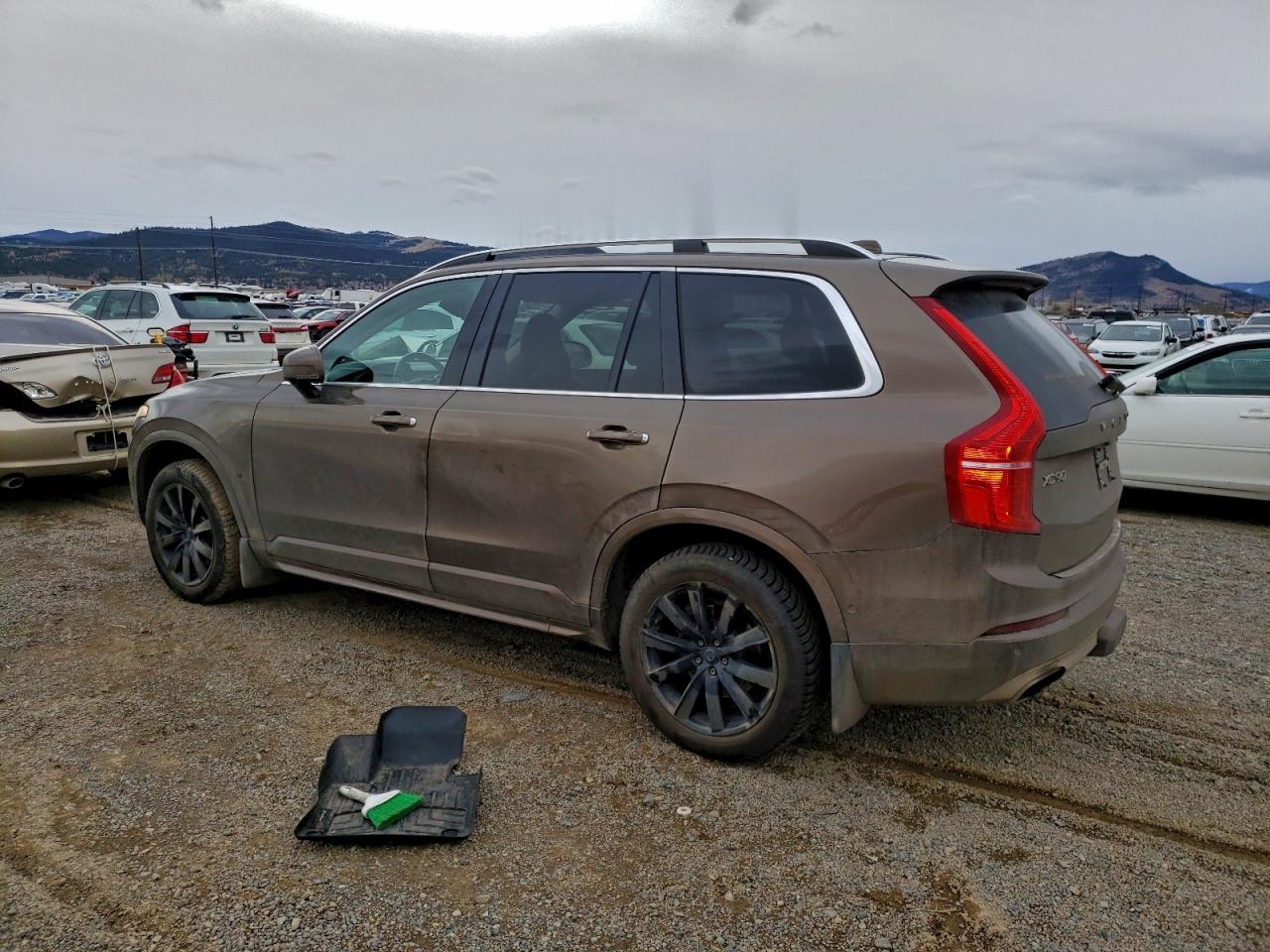 2016 VOLVO XC90 T6 photo 3