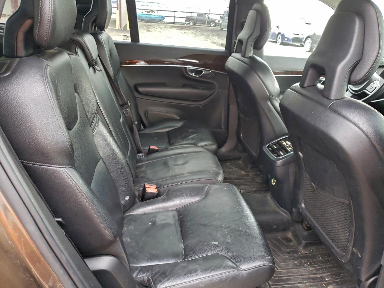 2016 VOLVO XC90 T6 photo 21
