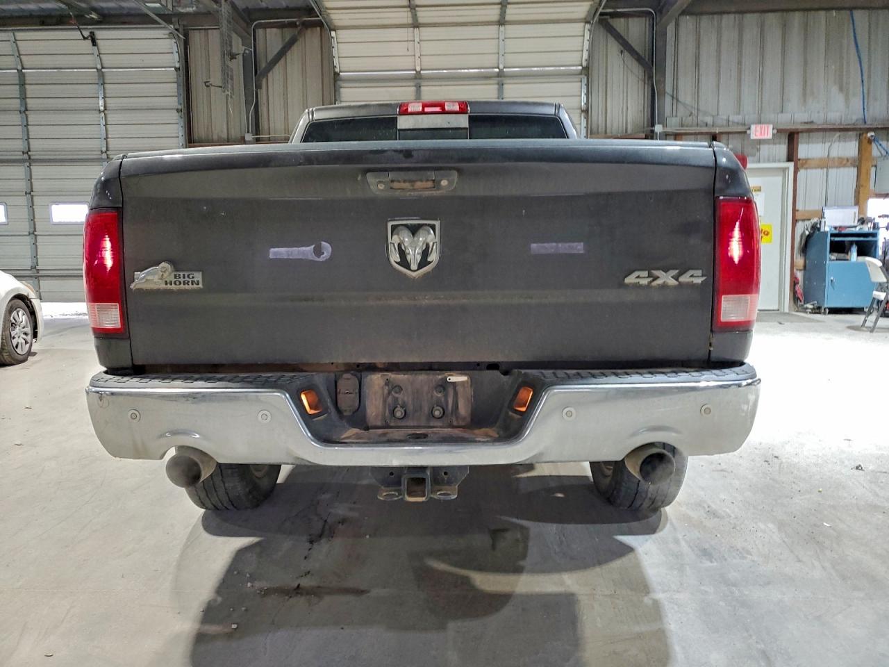 2016 RAM 1500 SLT photo 11