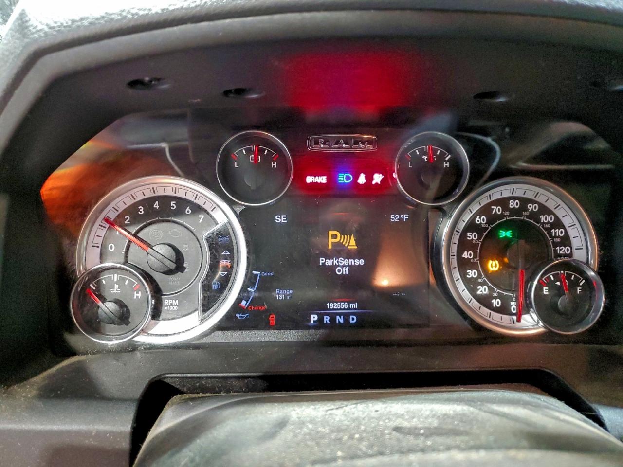 2016 RAM 1500 SLT photo 17