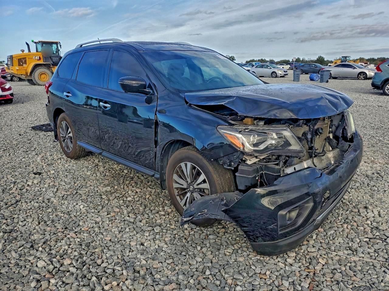 2017 NISSAN PATHFINDER S photo 4