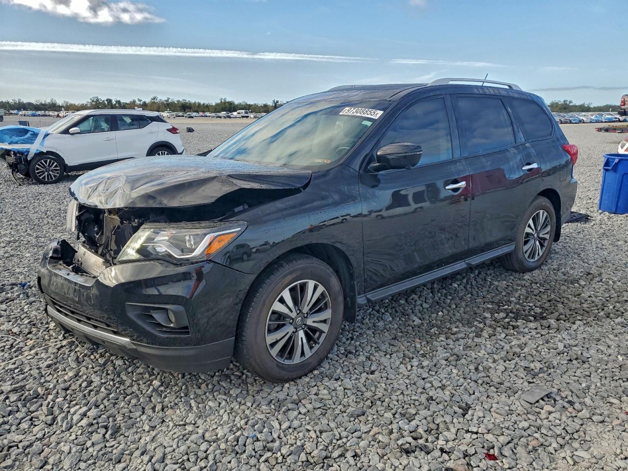 2017 NISSAN PATHFINDER