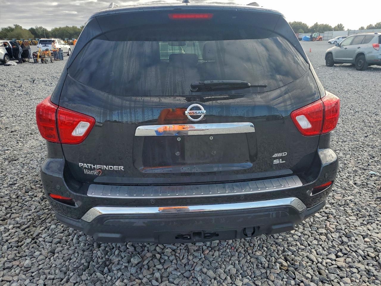 2017 NISSAN PATHFINDER S photo 6
