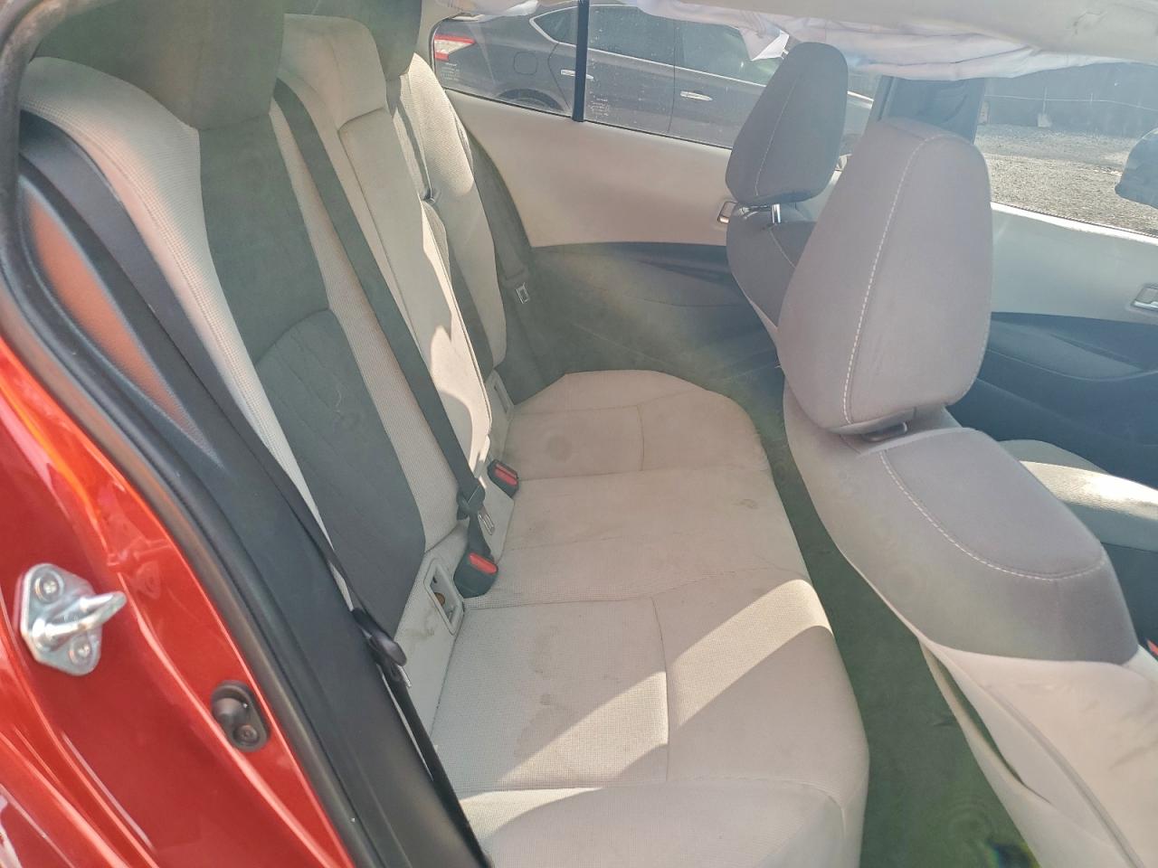 2020 TOYOTA COROLLA LE photo 19