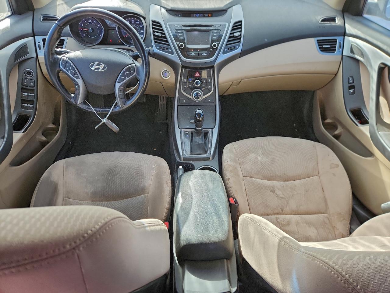 2016 HYUNDAI ELANTRA SE photo 8