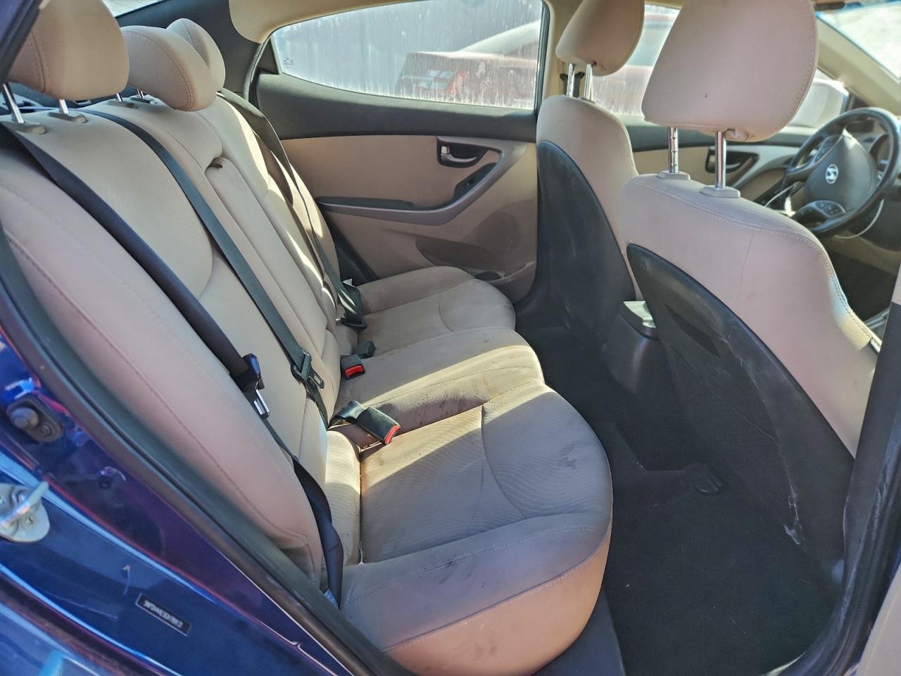 2016 HYUNDAI ELANTRA SE photo 10