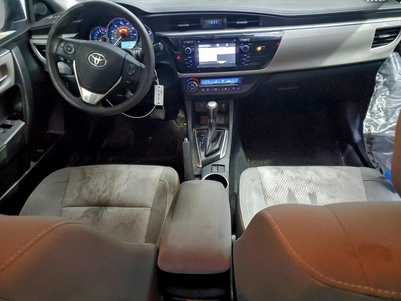 2015 TOYOTA COROLLA L photo 8