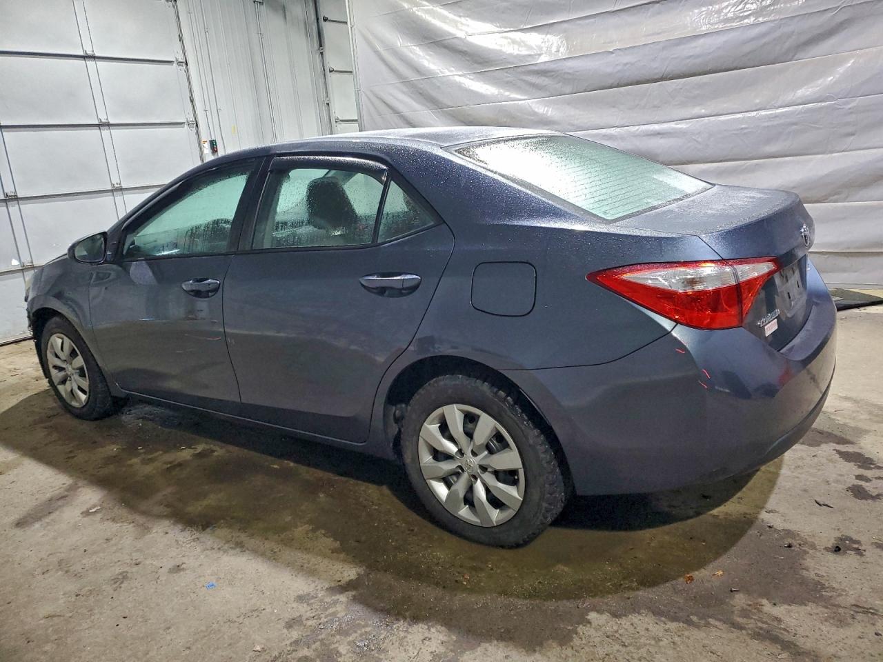2015 TOYOTA COROLLA L photo 2