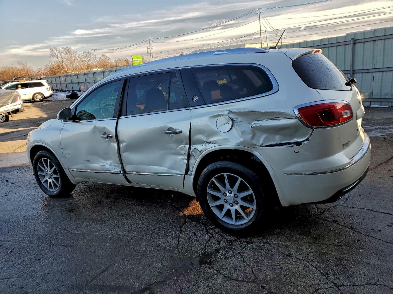 2014 BUICK ENCLAVE photo 2