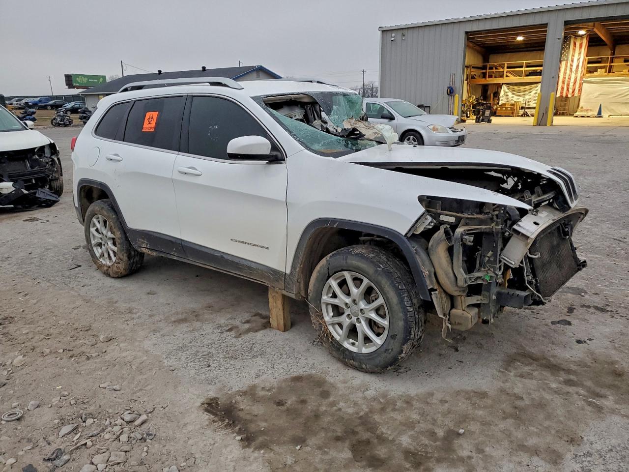 2015 JEEP CHEROKEE LATITUDE photo 4