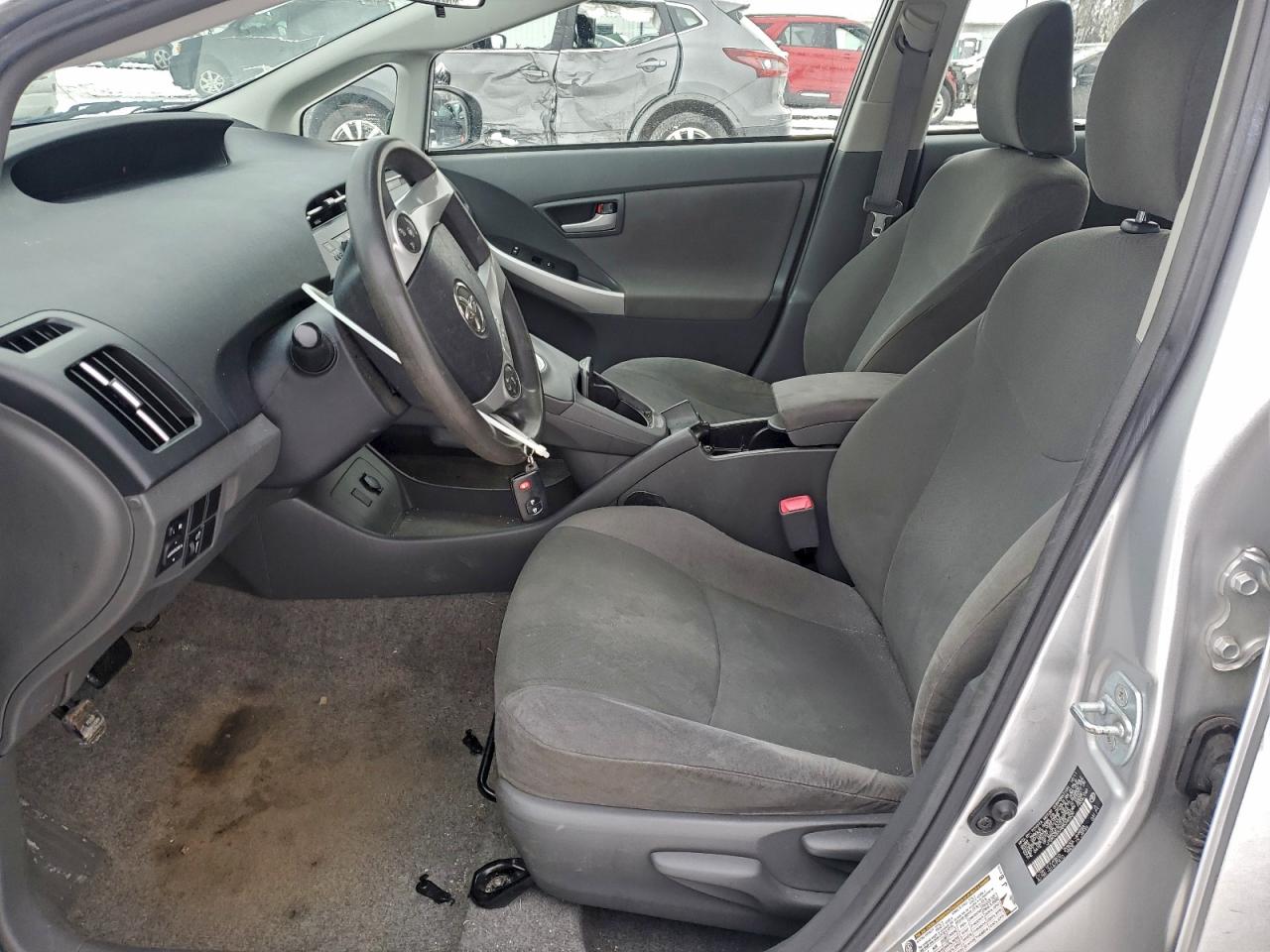 2011 TOYOTA PRIUS photo 12