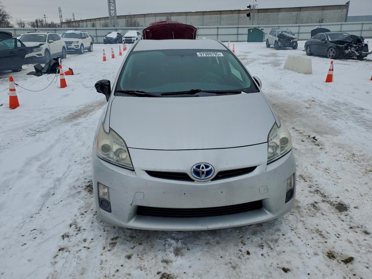 2011 TOYOTA PRIUS photo 9