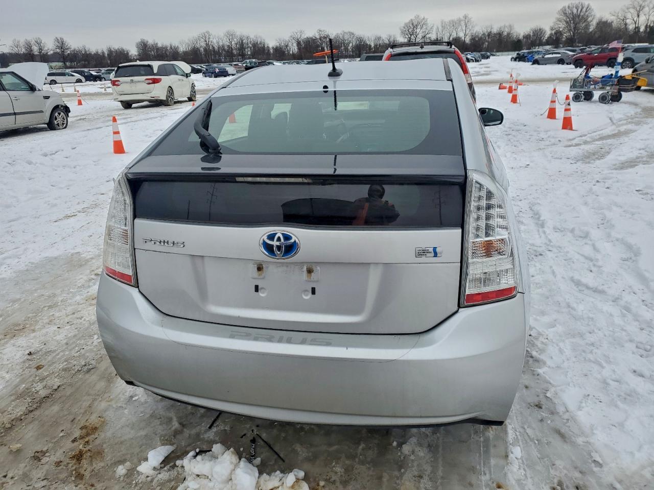 2011 TOYOTA PRIUS photo 10