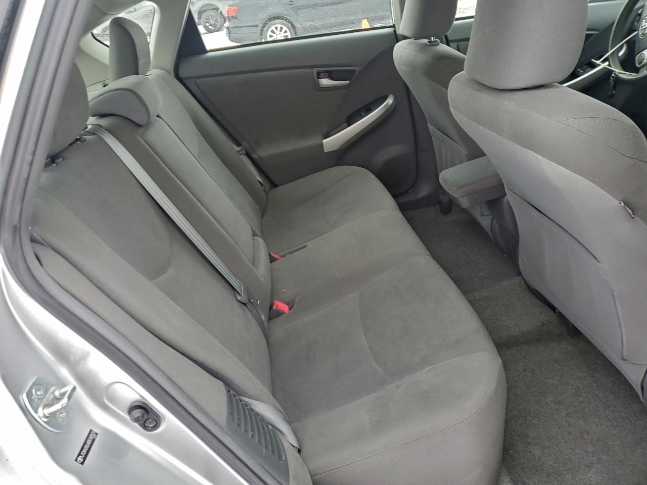 2011 TOYOTA PRIUS photo 17
