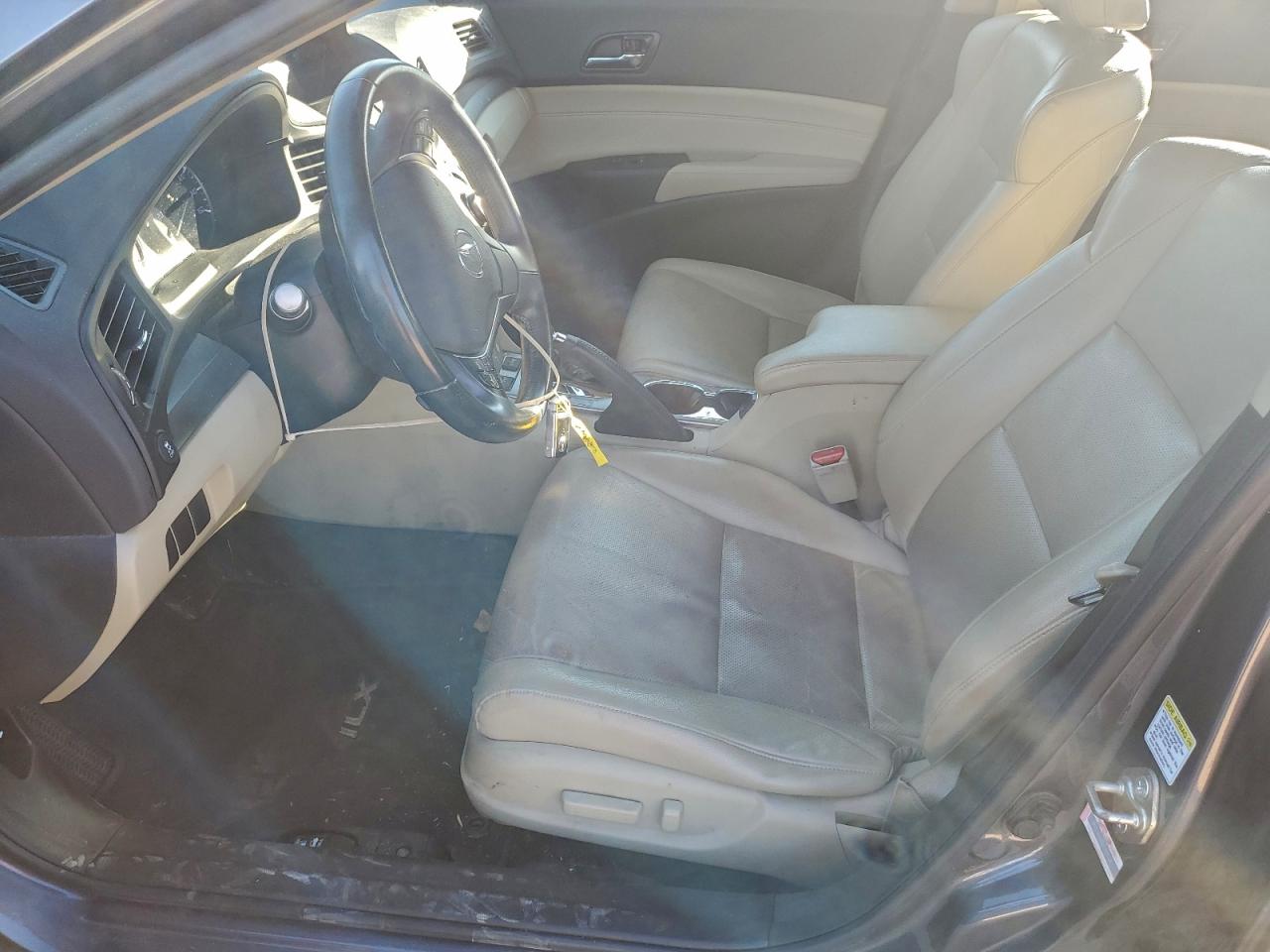 2015 ACURA ILX 20 TECH photo 13