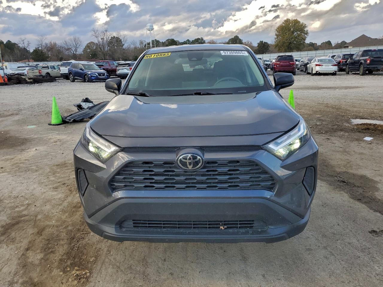 2025 TOYOTA RAV4 LE photo 9