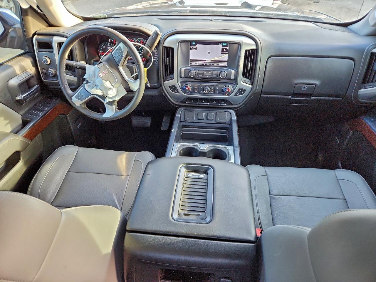 2017 GMC SIERRA K1500 SLT photo 8