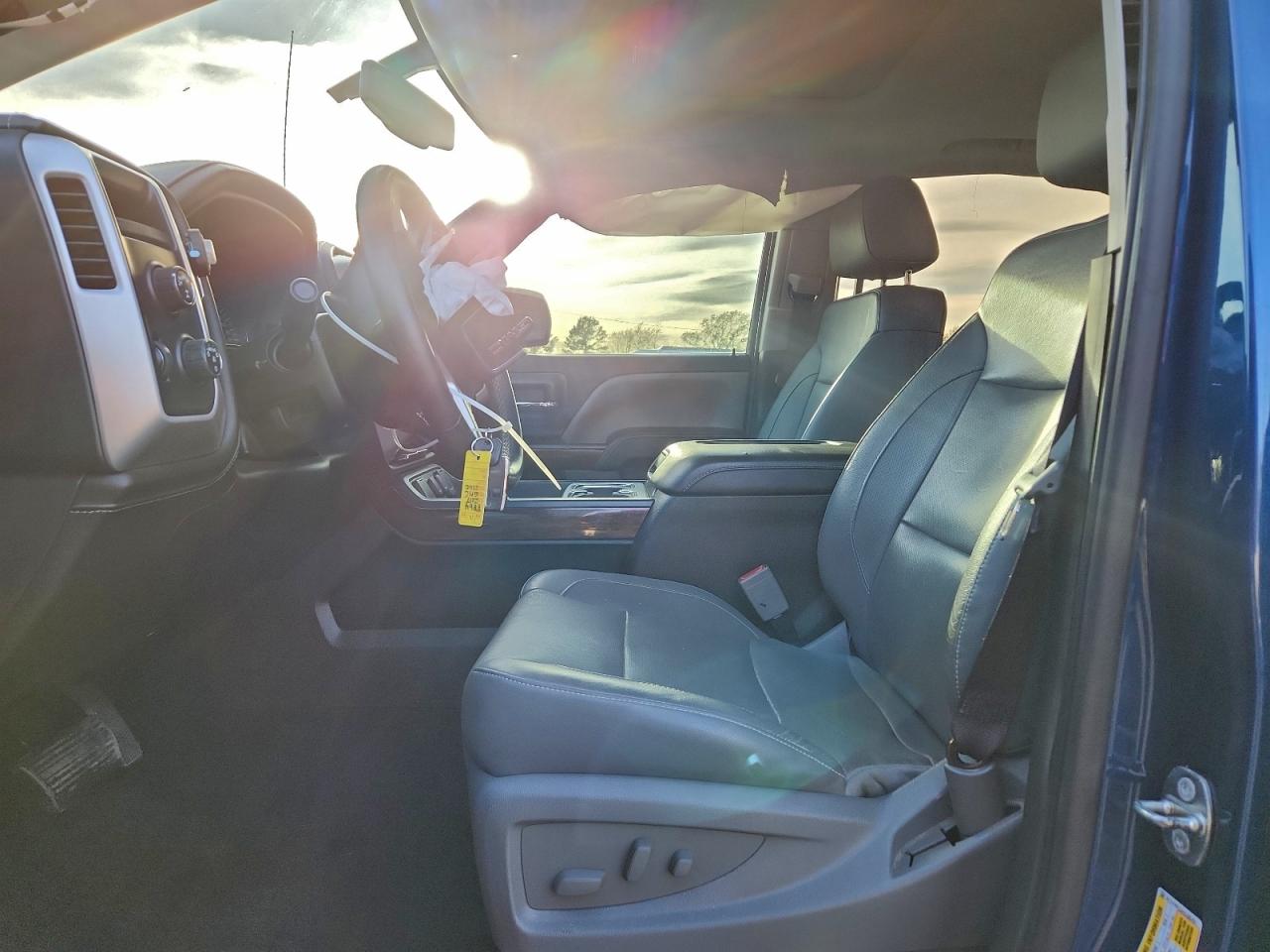 2017 GMC SIERRA K1500 SLT photo 7