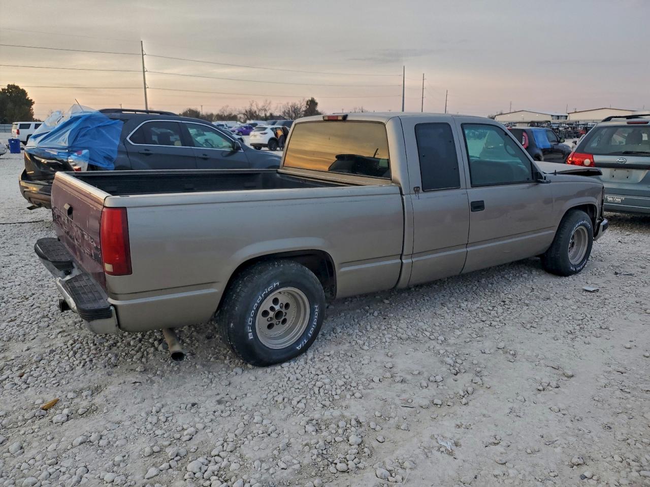 1998 CHEVROLET GMT-400 C1500 photo 3