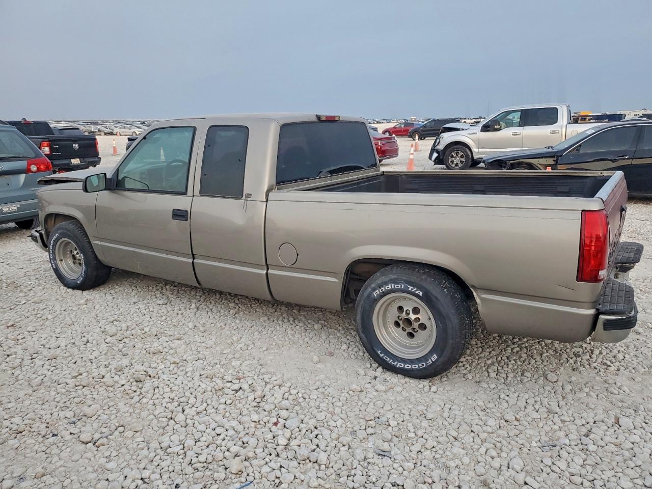 1998 CHEVROLET GMT-400 C1500 photo 2