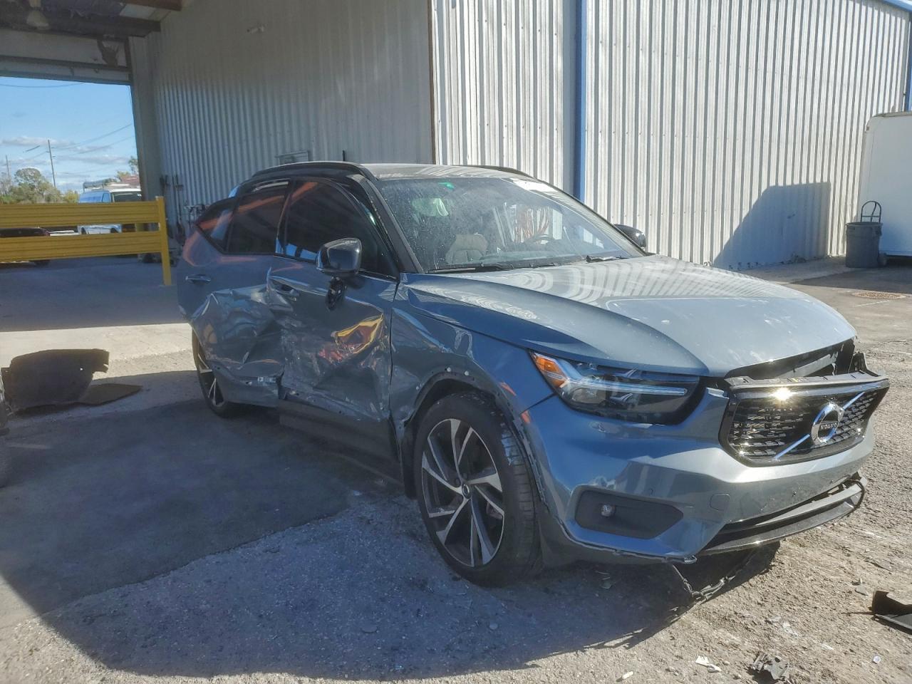 2020 VOLVO XC40 T5 R-DESIGN photo 7