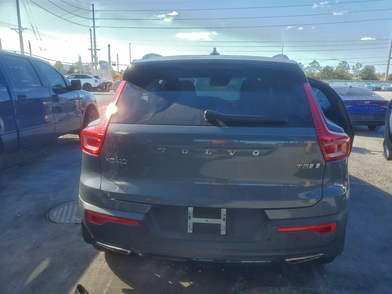 2020 VOLVO XC40 T5 R-DESIGN photo 11