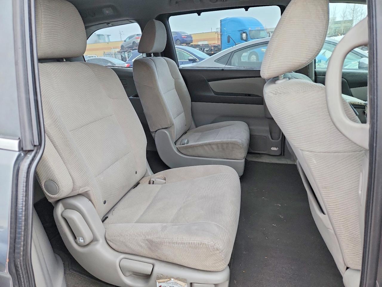2012 HONDA ODYSSEY EX photo 11