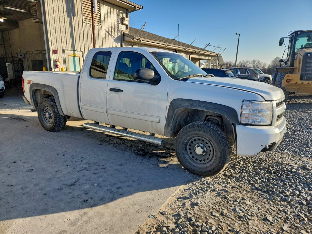 2010 CHEVROLET SILVERADO K1500 LT photo 4
