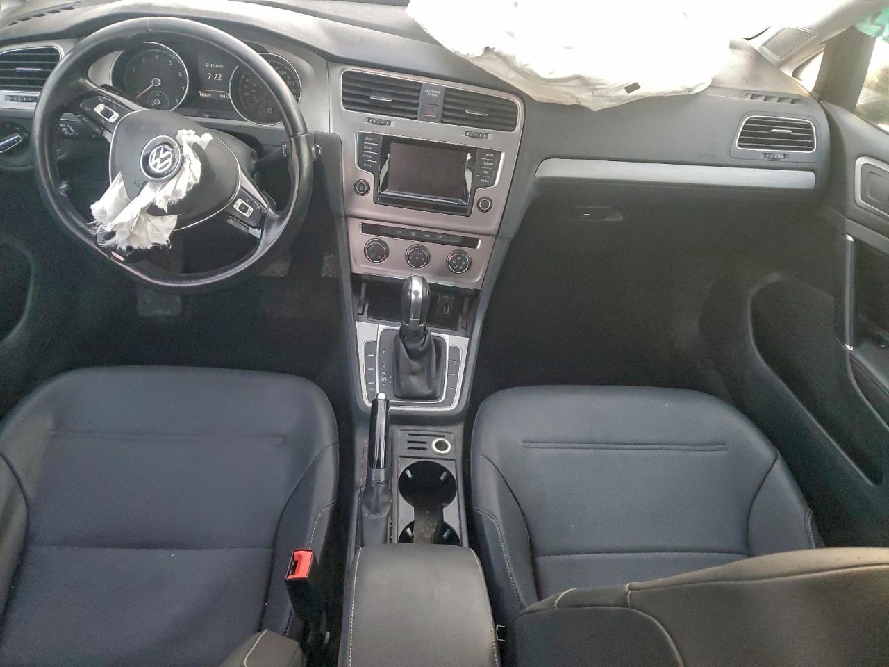 2015 VOLKSWAGEN GOLF SPORTWAGEN S photo 8
