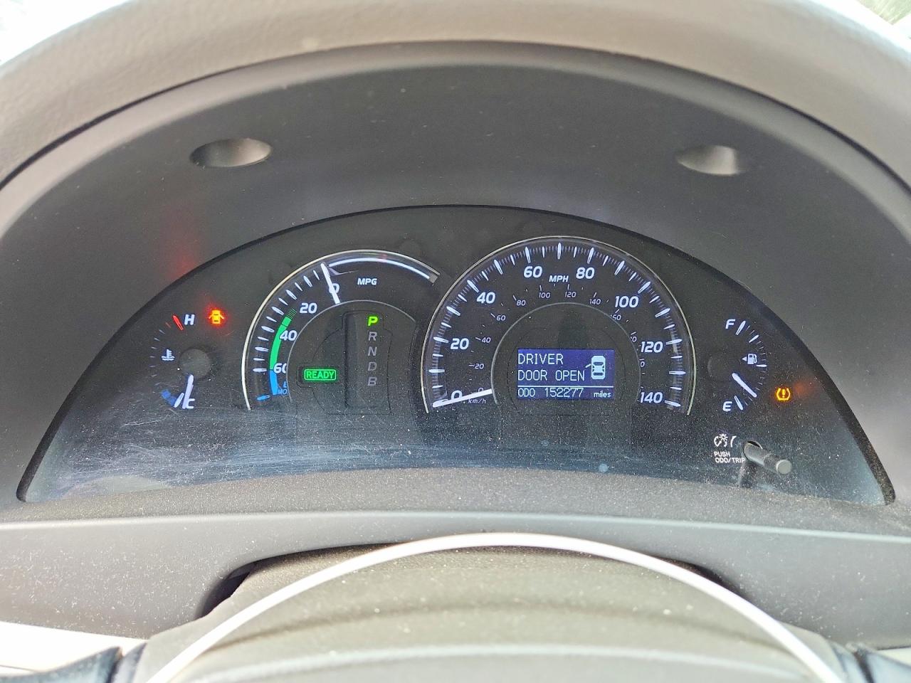 2011 TOYOTA CAMRY HYBRID photo 9