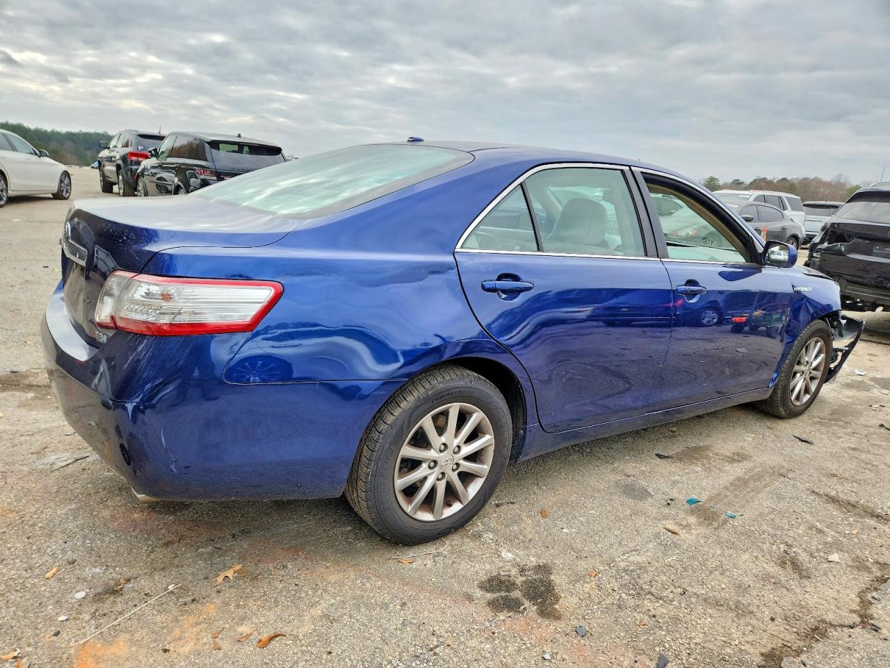 2011 TOYOTA CAMRY HYBRID photo 3