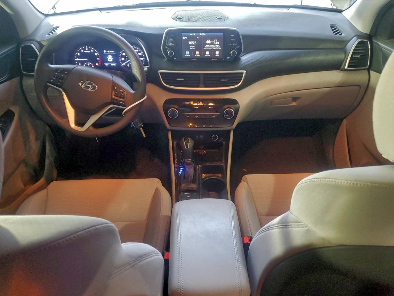 2020 HYUNDAI TUCSON SE photo 8