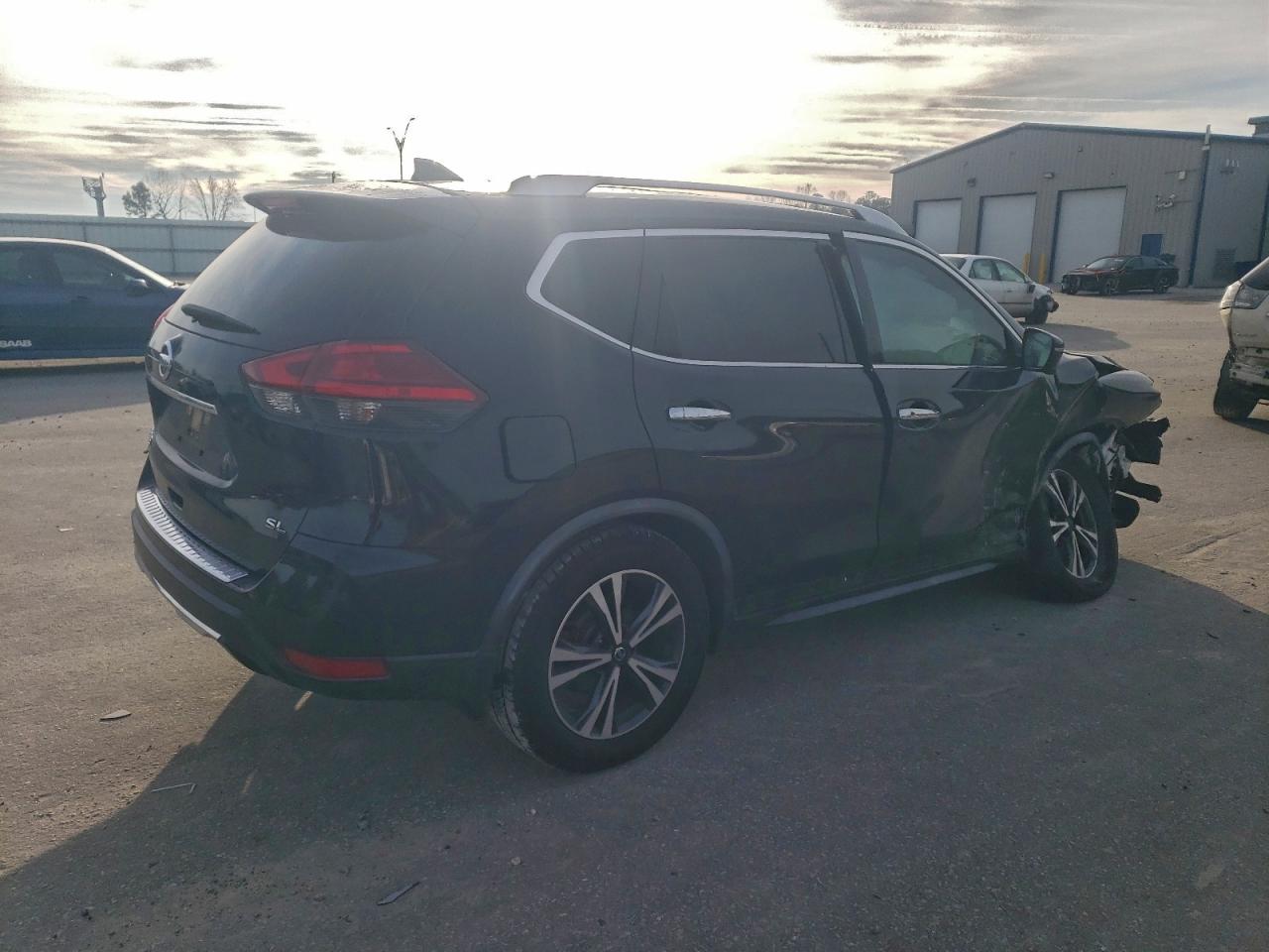 2017 NISSAN ROGUE S photo 3