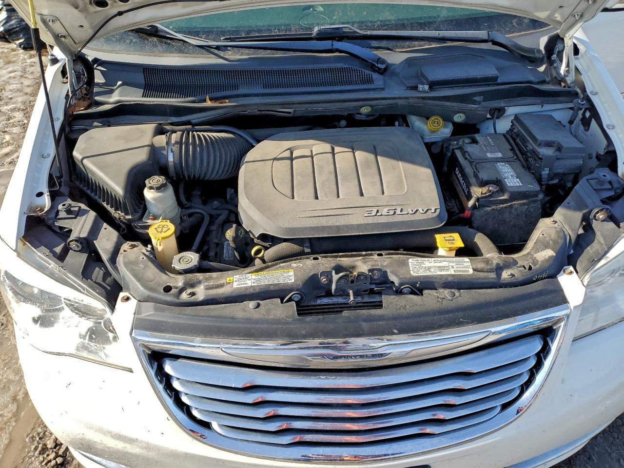 2013 CHRYSLER TOWN & COUNTRY TOURING L photo 12
