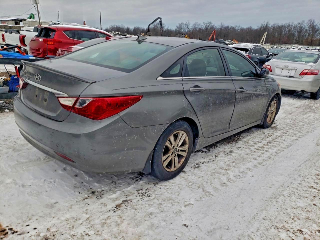 2013 HYUNDAI SONATA GLS photo 5