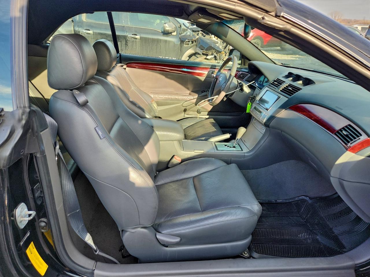 2005 TOYOTA CAMRY SOLARA SE photo 10