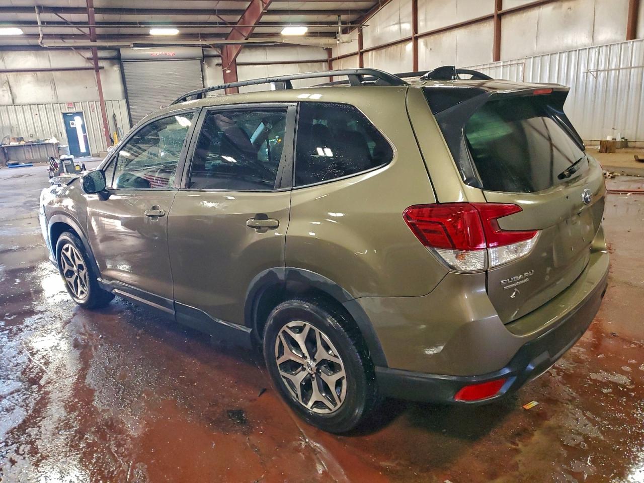 2024 SUBARU FORESTER PREMIUM photo 2