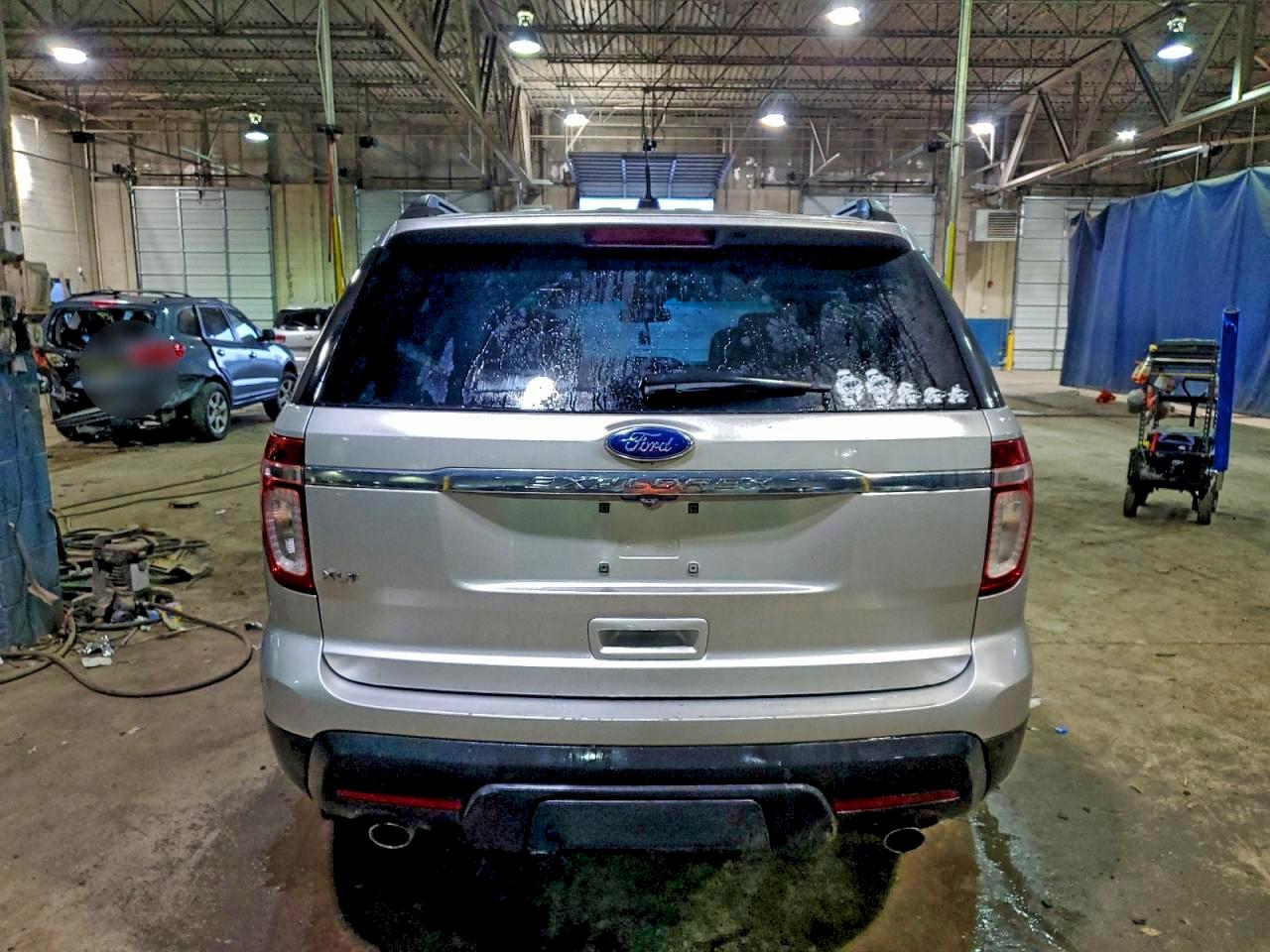 2011 FORD EXPLORER XLT photo 6