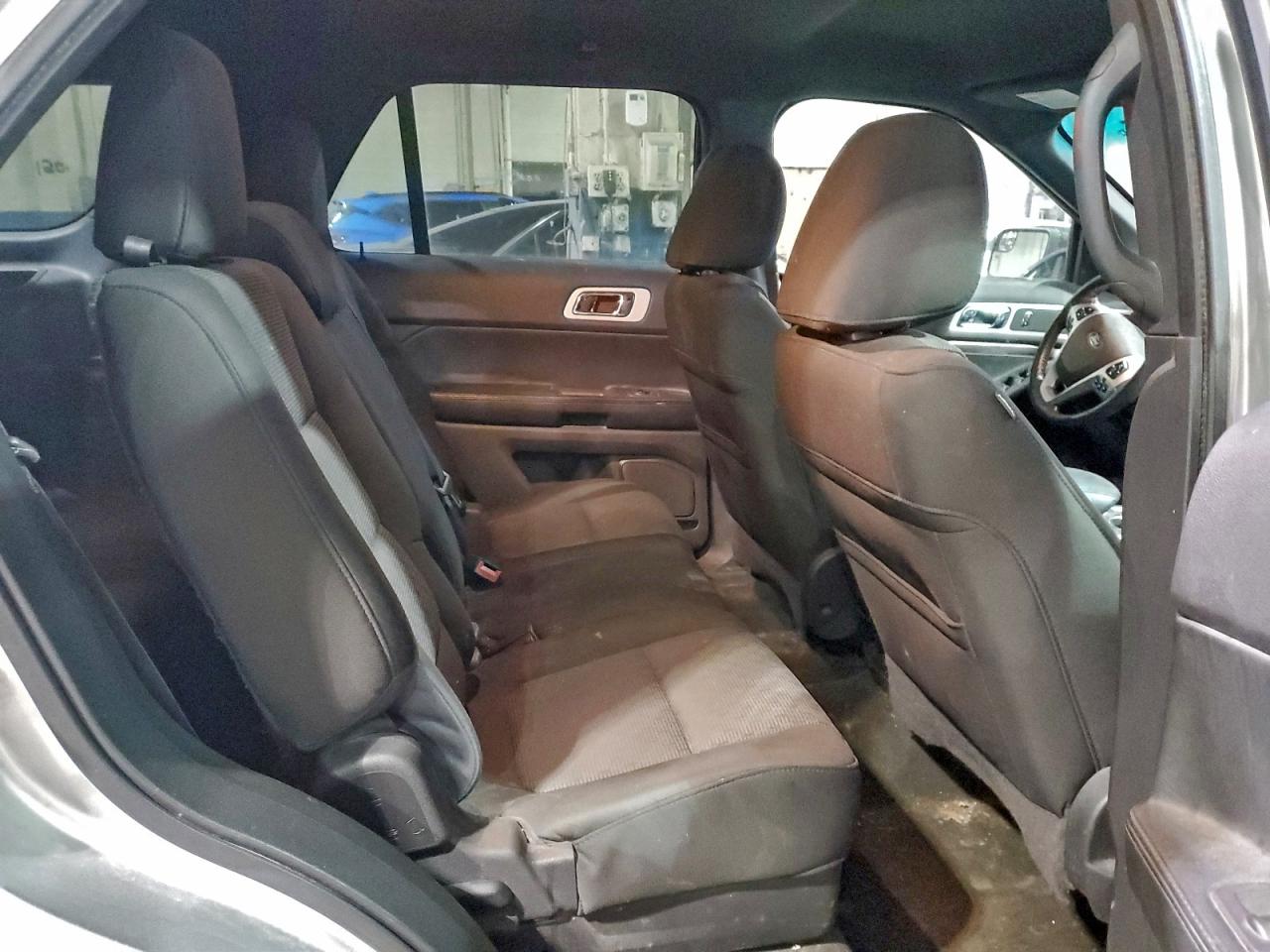 2011 FORD EXPLORER XLT photo 11