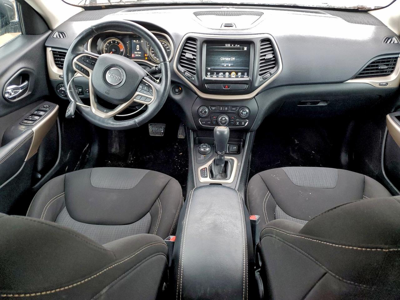 2018 JEEP CHEROKEE LATITUDE photo 8