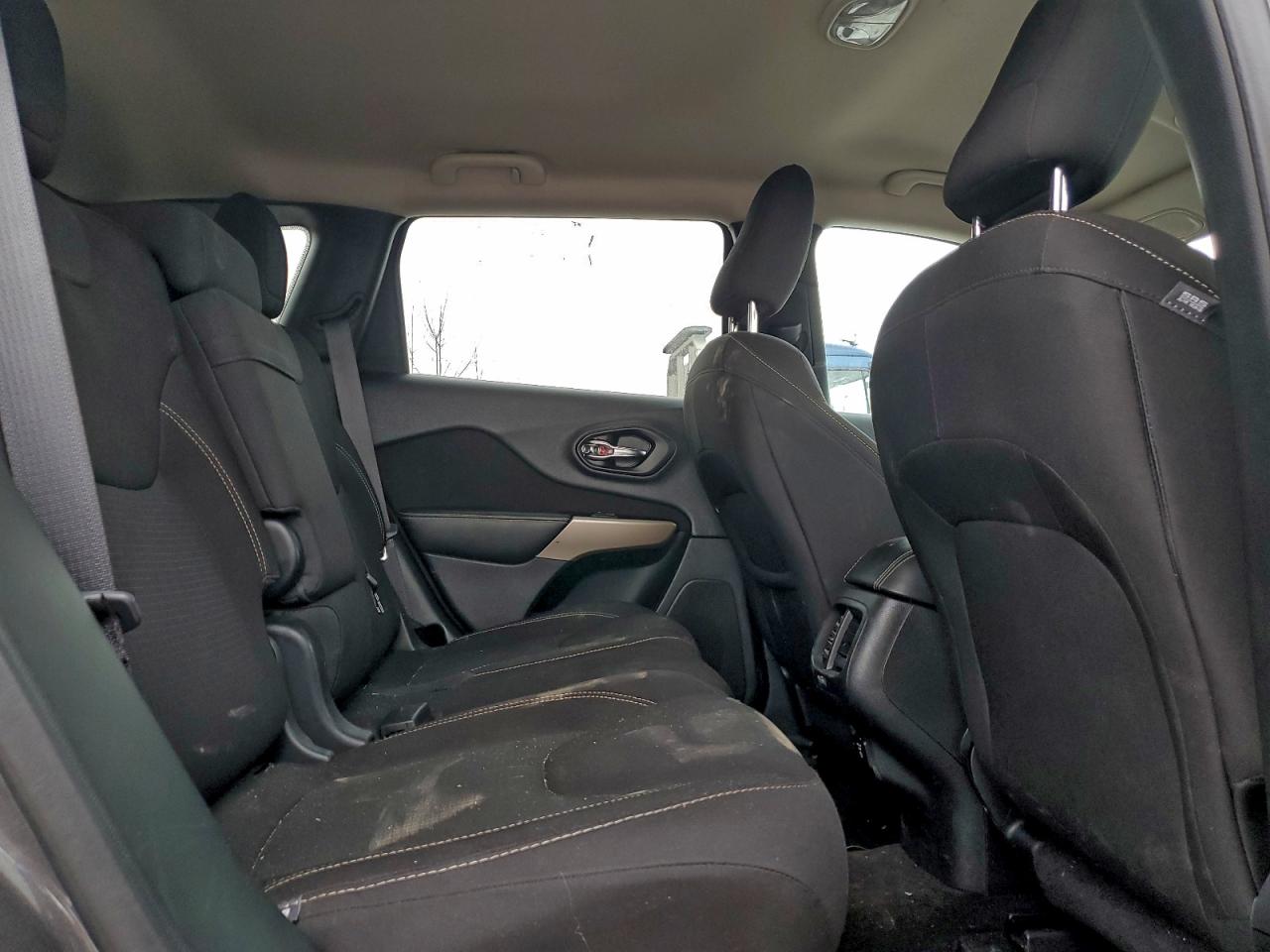 2018 JEEP CHEROKEE LATITUDE photo 11