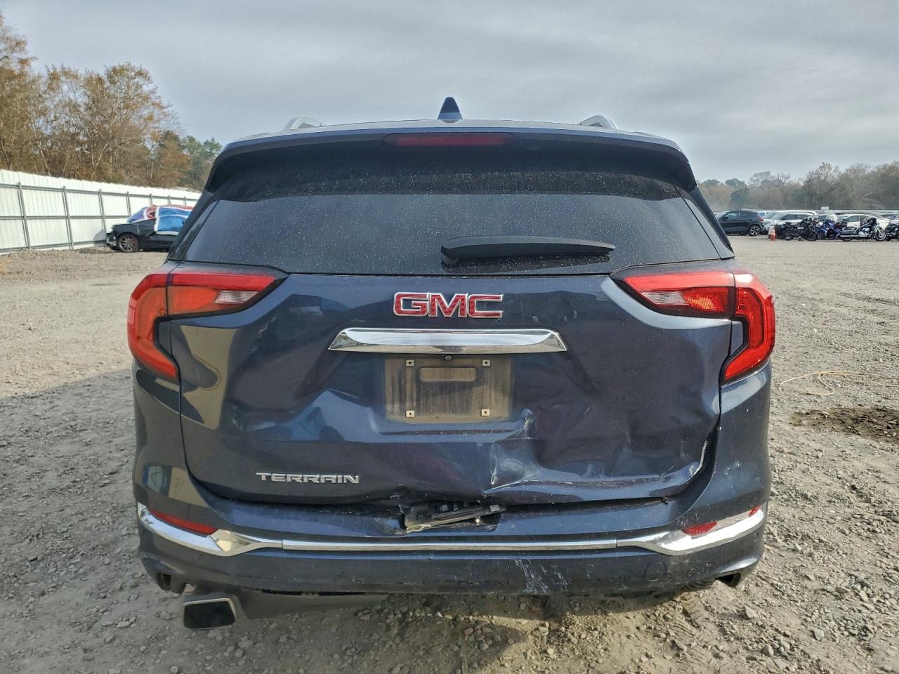 2019 GMC TERRAIN DENALI photo 6