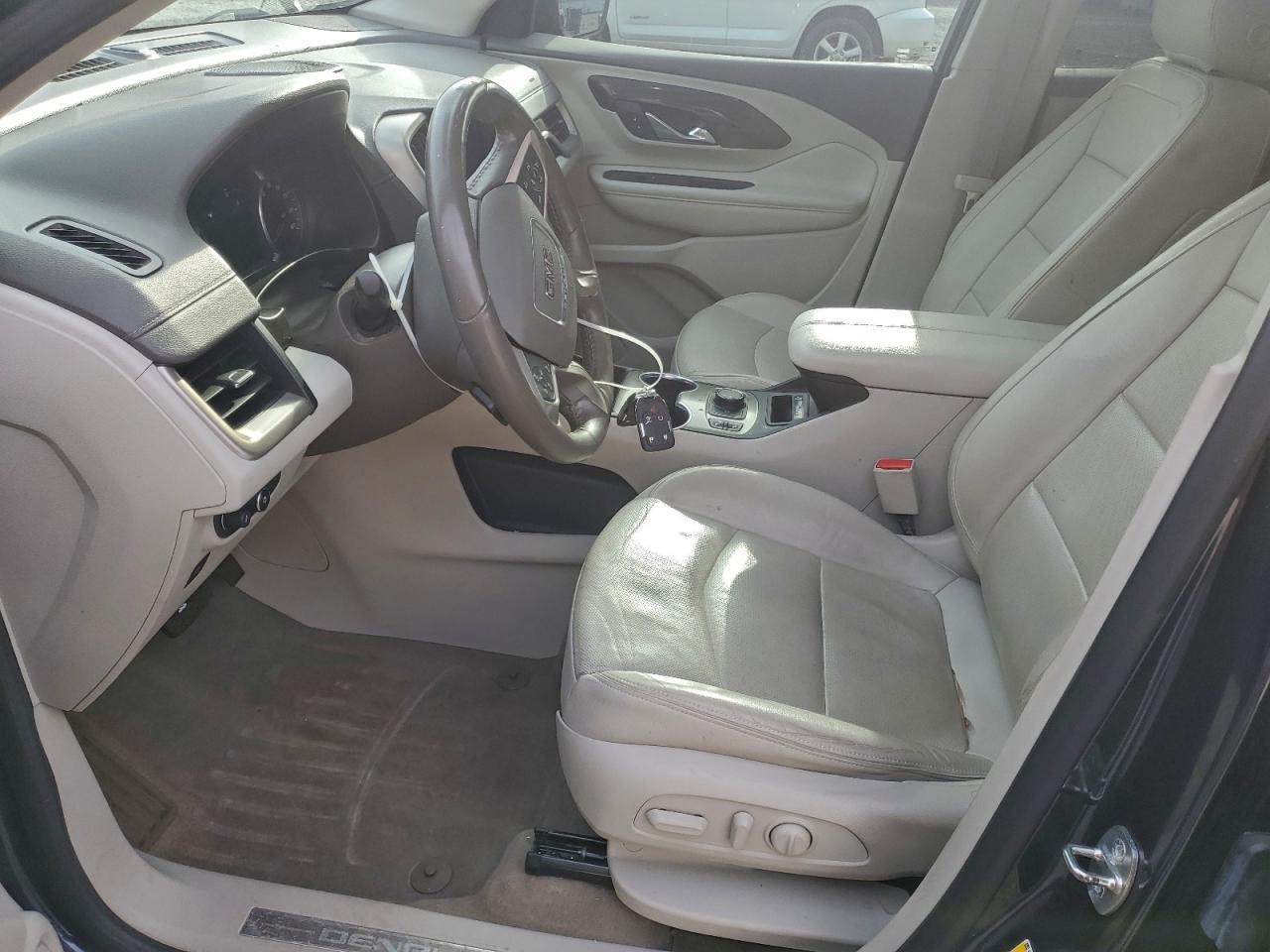 2019 GMC TERRAIN DENALI photo 7